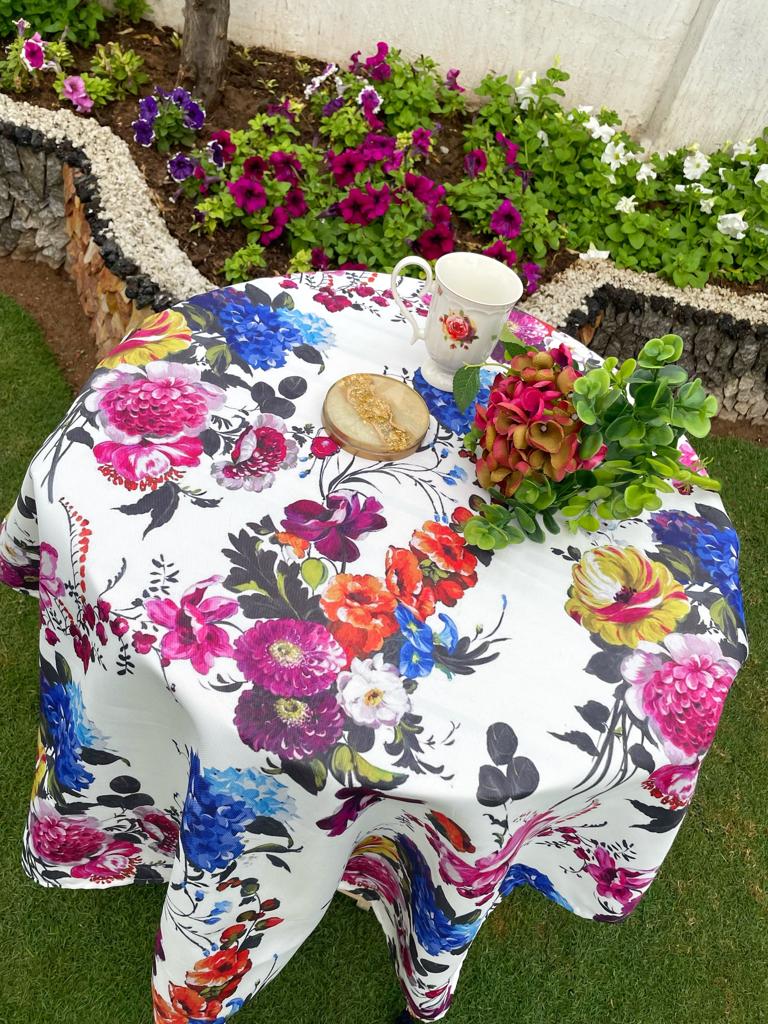 Amelia_Tablecloth