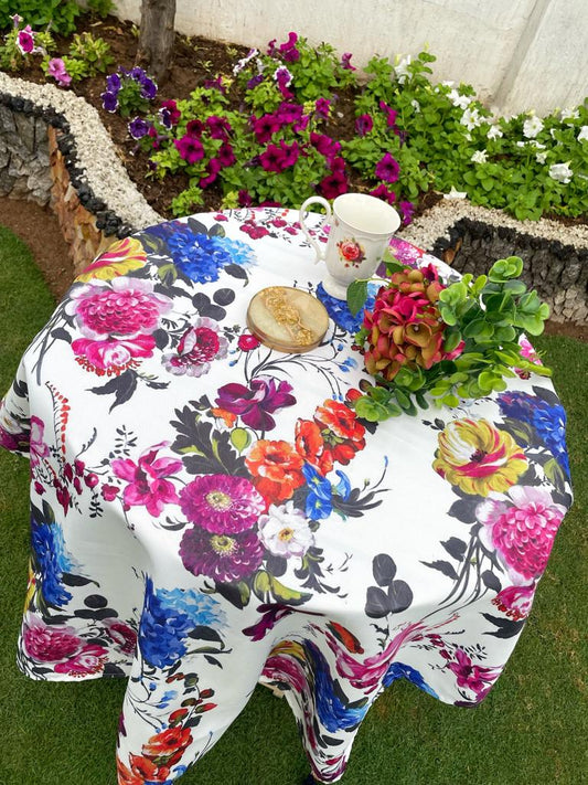 Amelia_Tablecloth