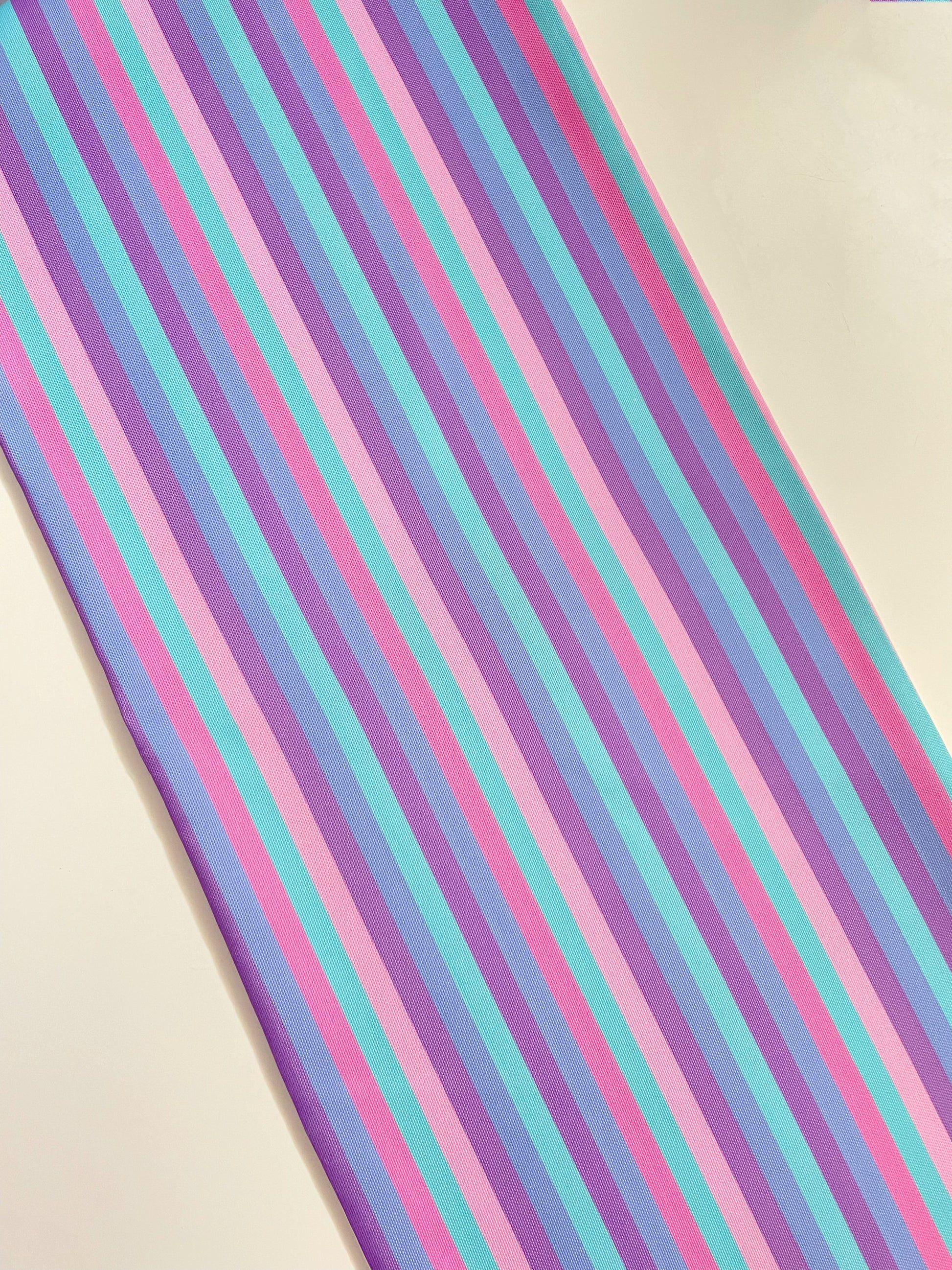 Candy_Floss_Table_Runner