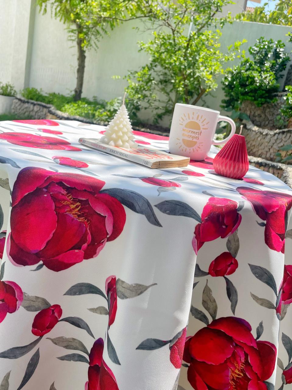 Dahlia_Tablecloth