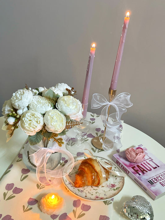 Duchess Table Runner