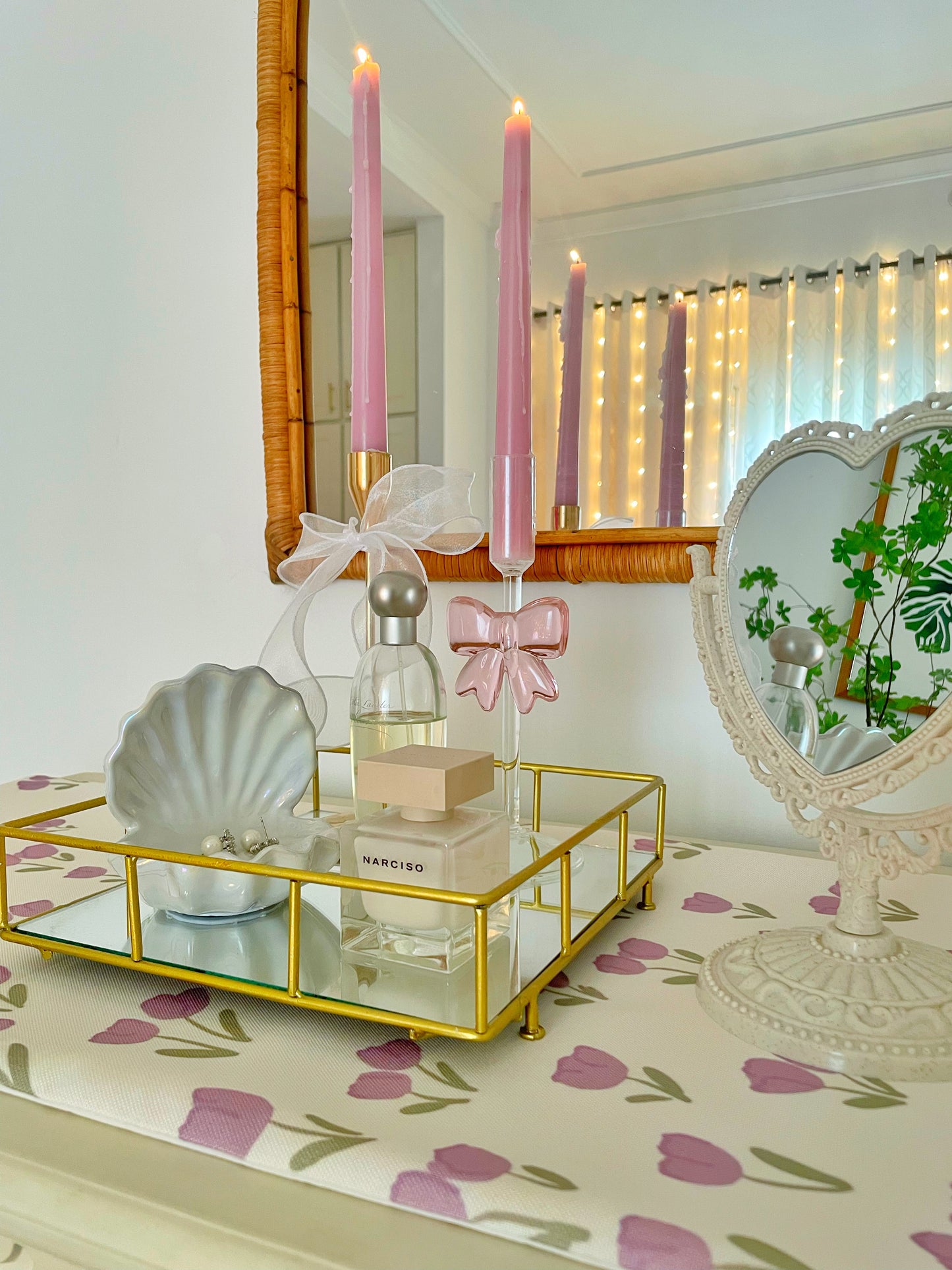Duchess Table Runner
