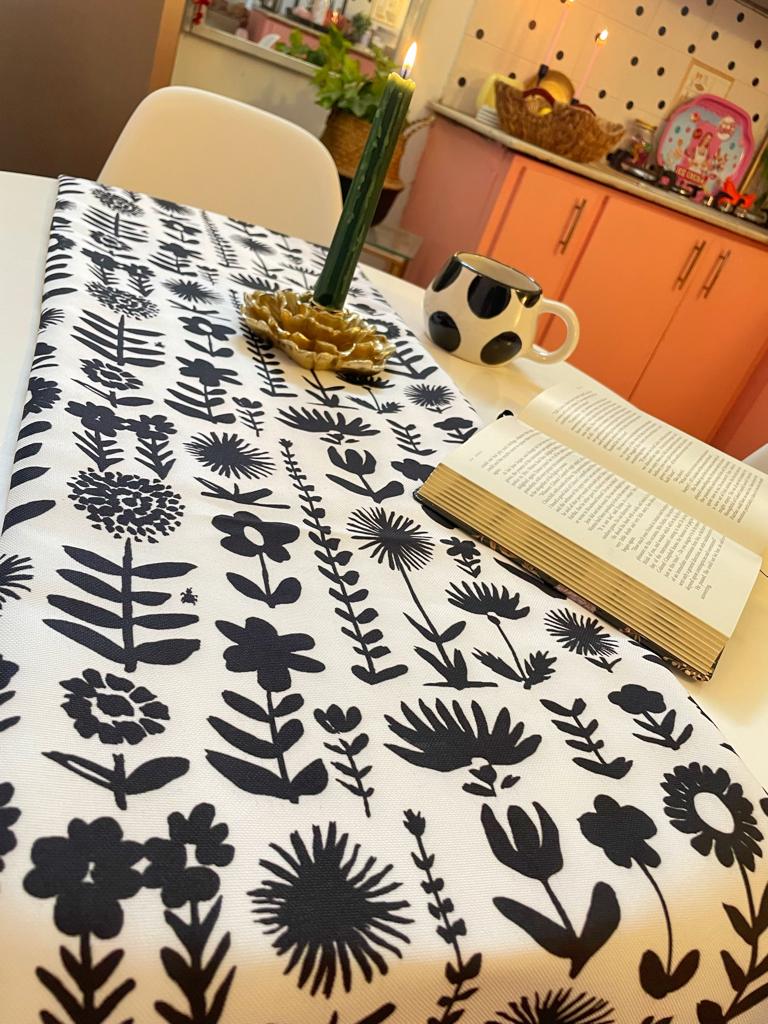 Fiona Table Runner