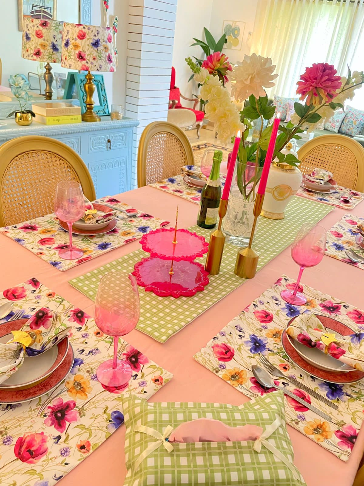 Green_Chequered_Flowers_in_Heaven_Table_Linen_Set