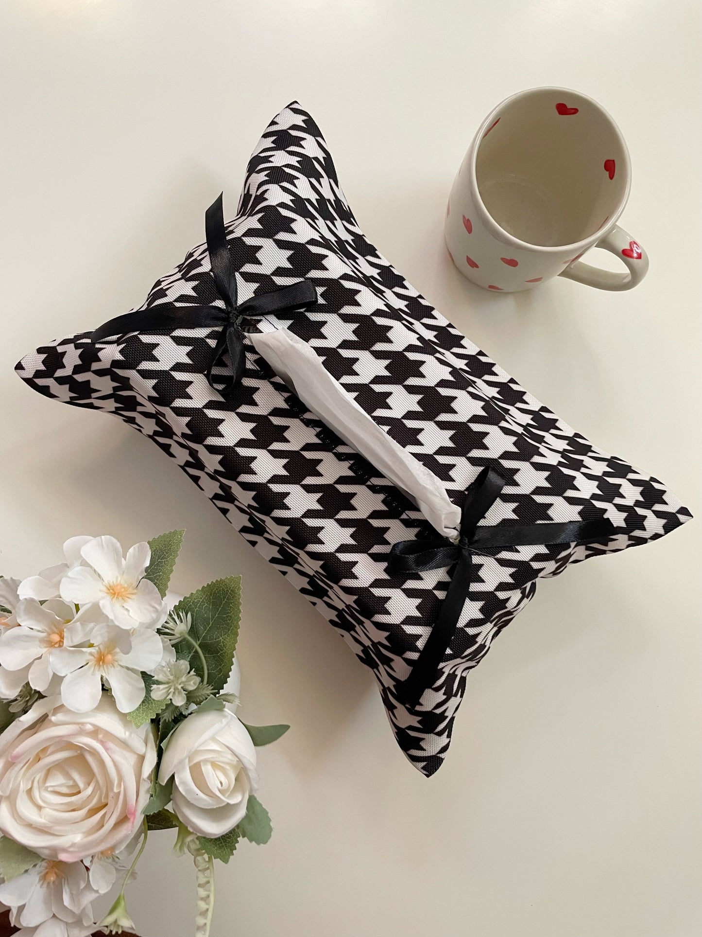 Houndstooth Tissue Box Cover