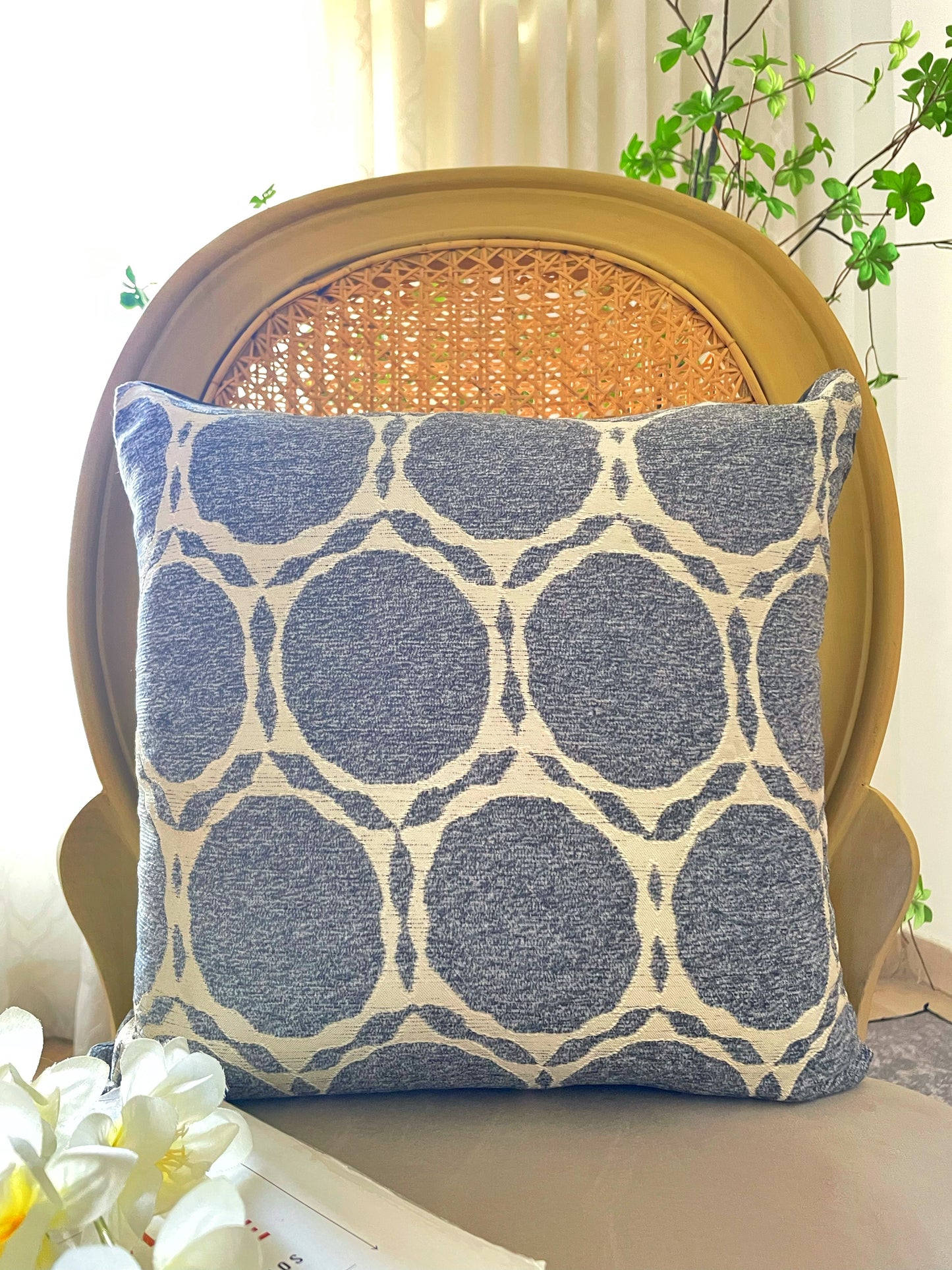 Jacquard Cushion (Gray)