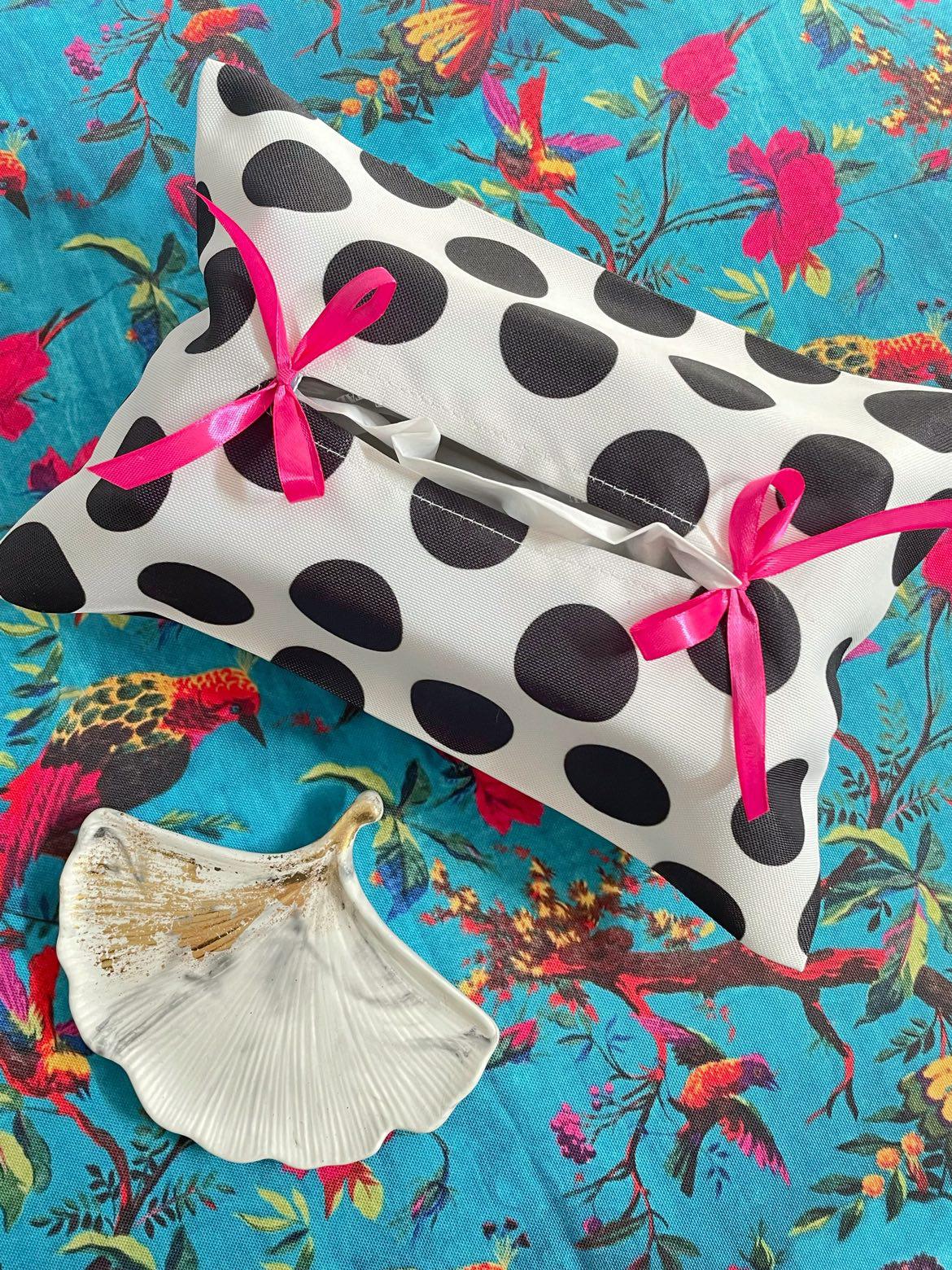 Luna Tissue Box Cover