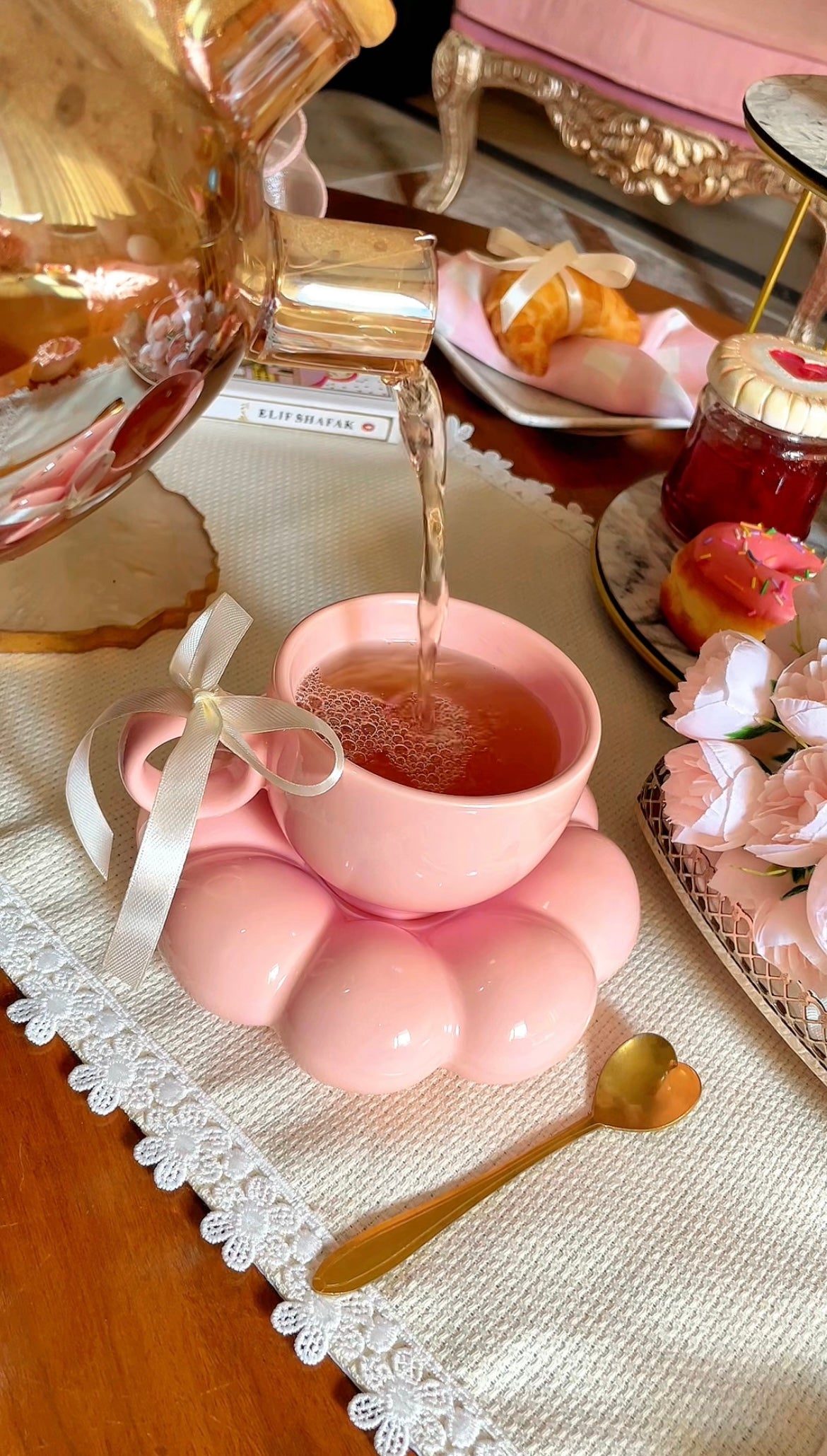 Off-white Textured Table Mat with Flower Lace