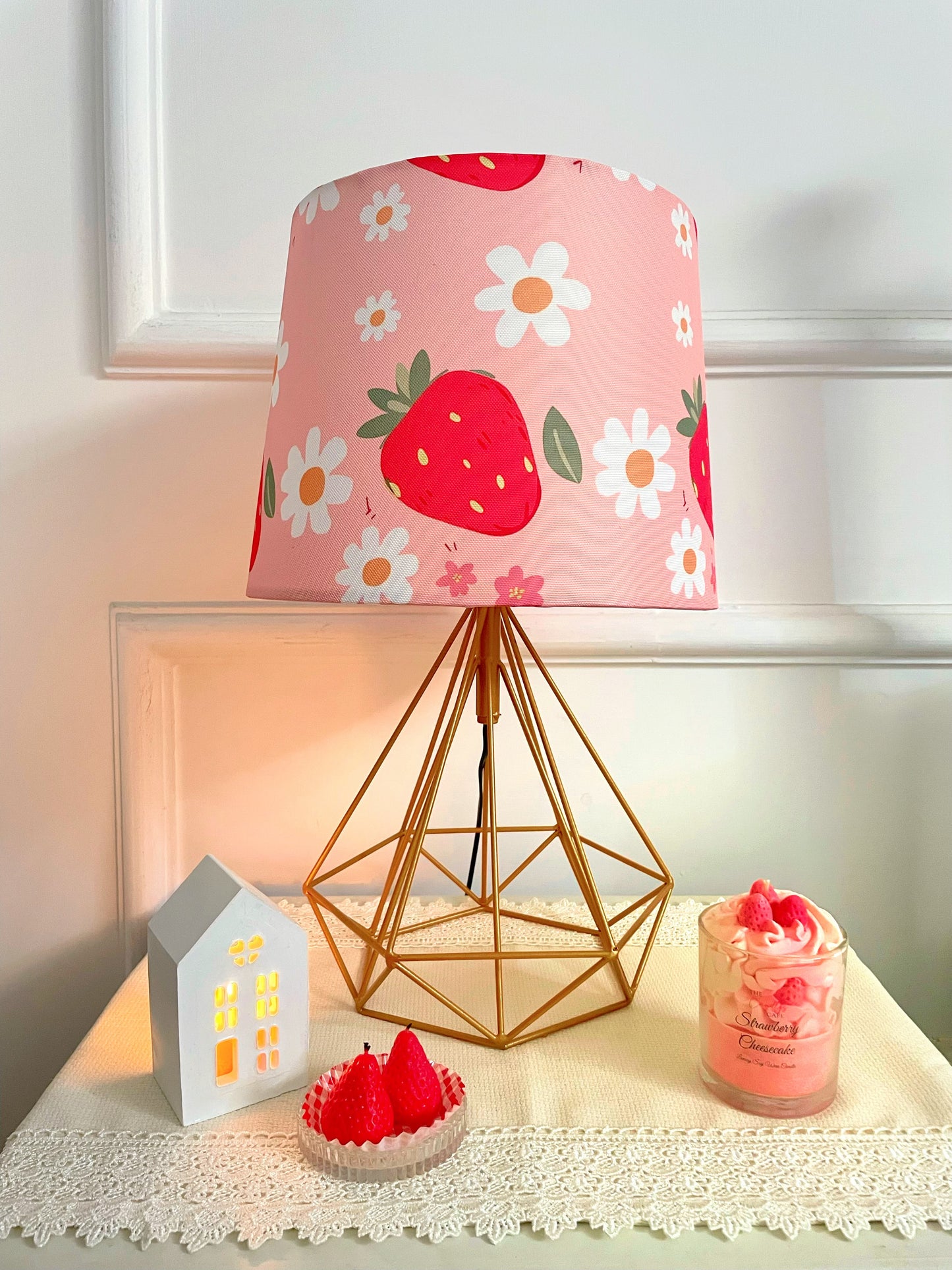 Strawberry Crush lamp shade