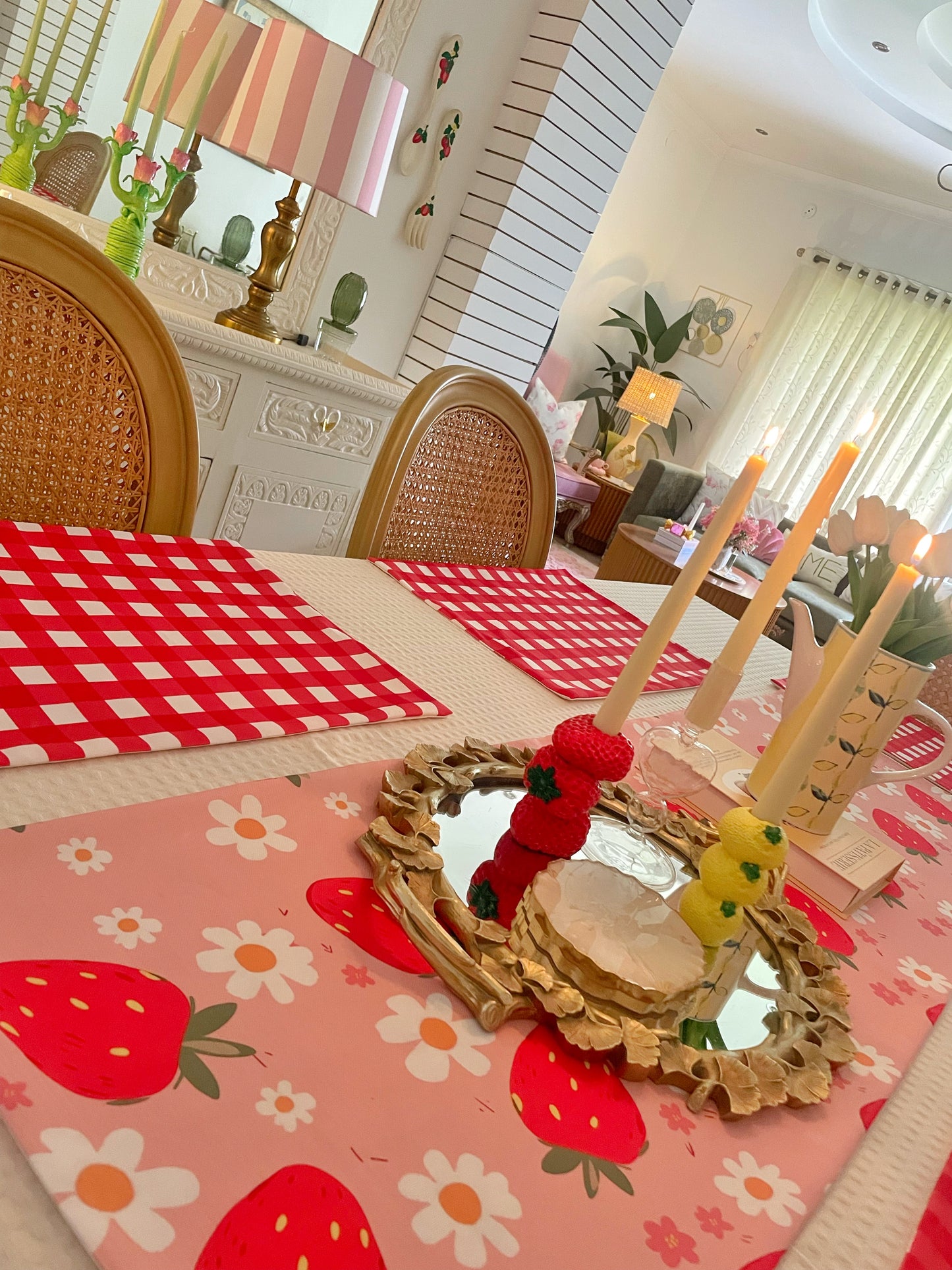 Strawberry Crush - Redwood Table Linen Set
