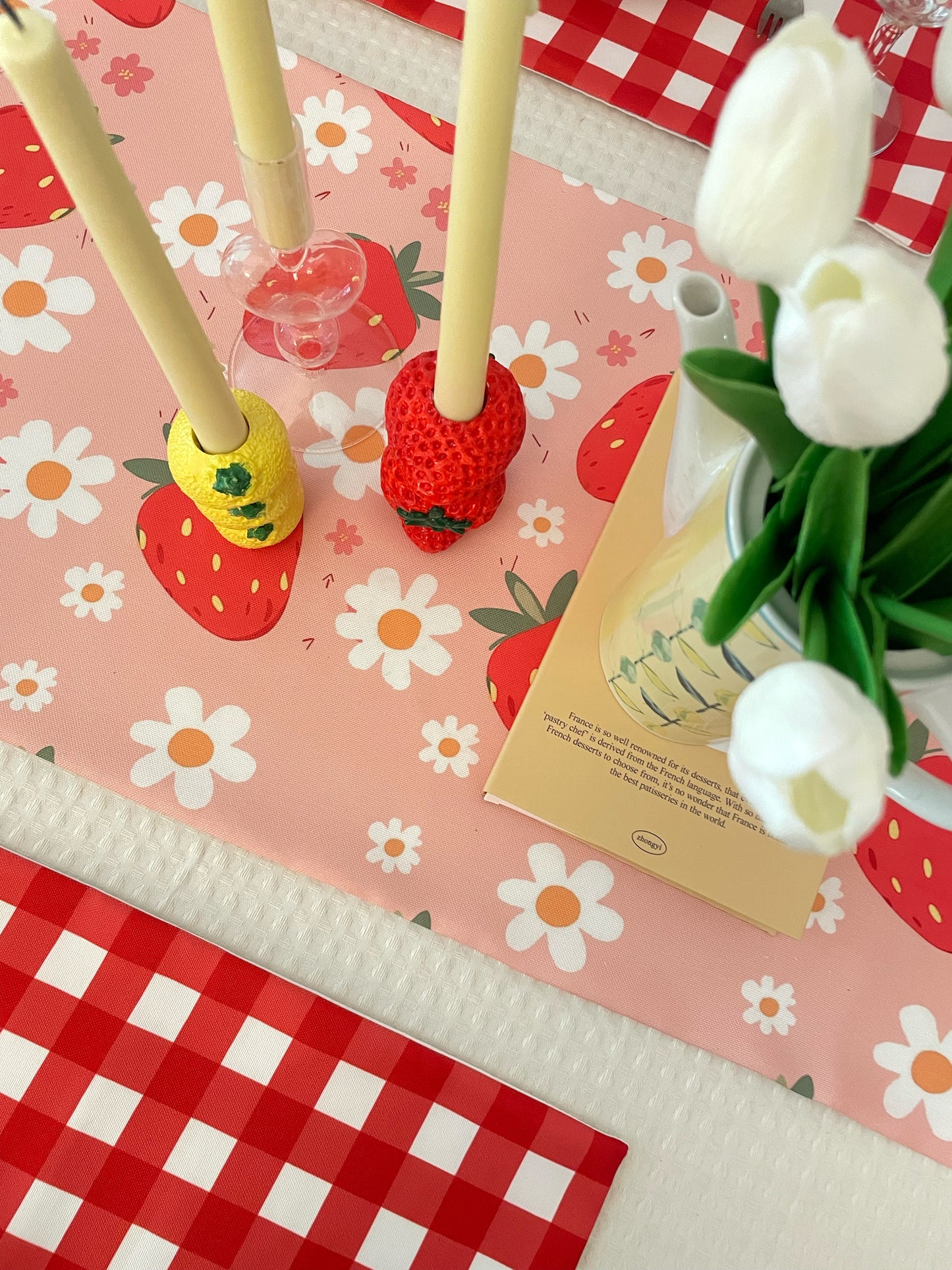 Strawberry Crush - Redwood Table Linen Set
