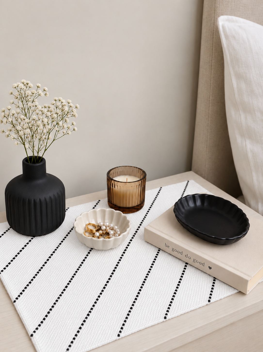 Embroidered Table Mat (White with Black Diagonals)