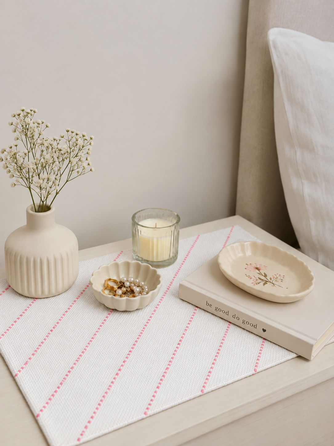 Embroidered Table Mat (White with Light Pink Diagonals)