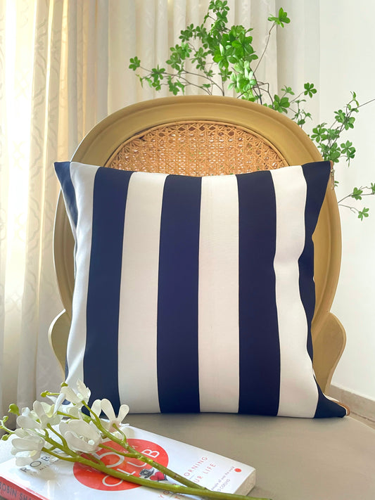 Black Blend Cushion