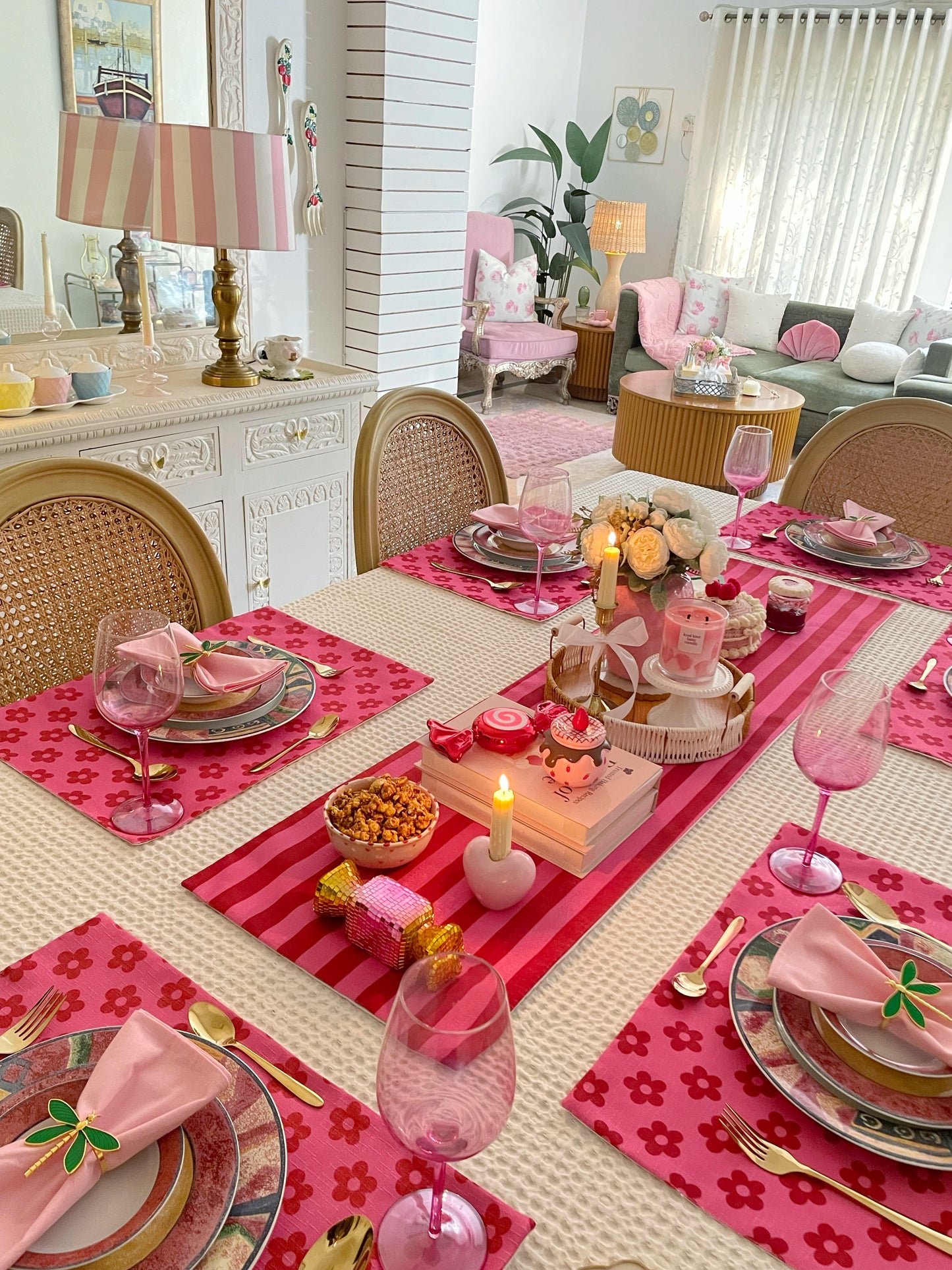 Candystripes - Daisy Charm Table Linen Set