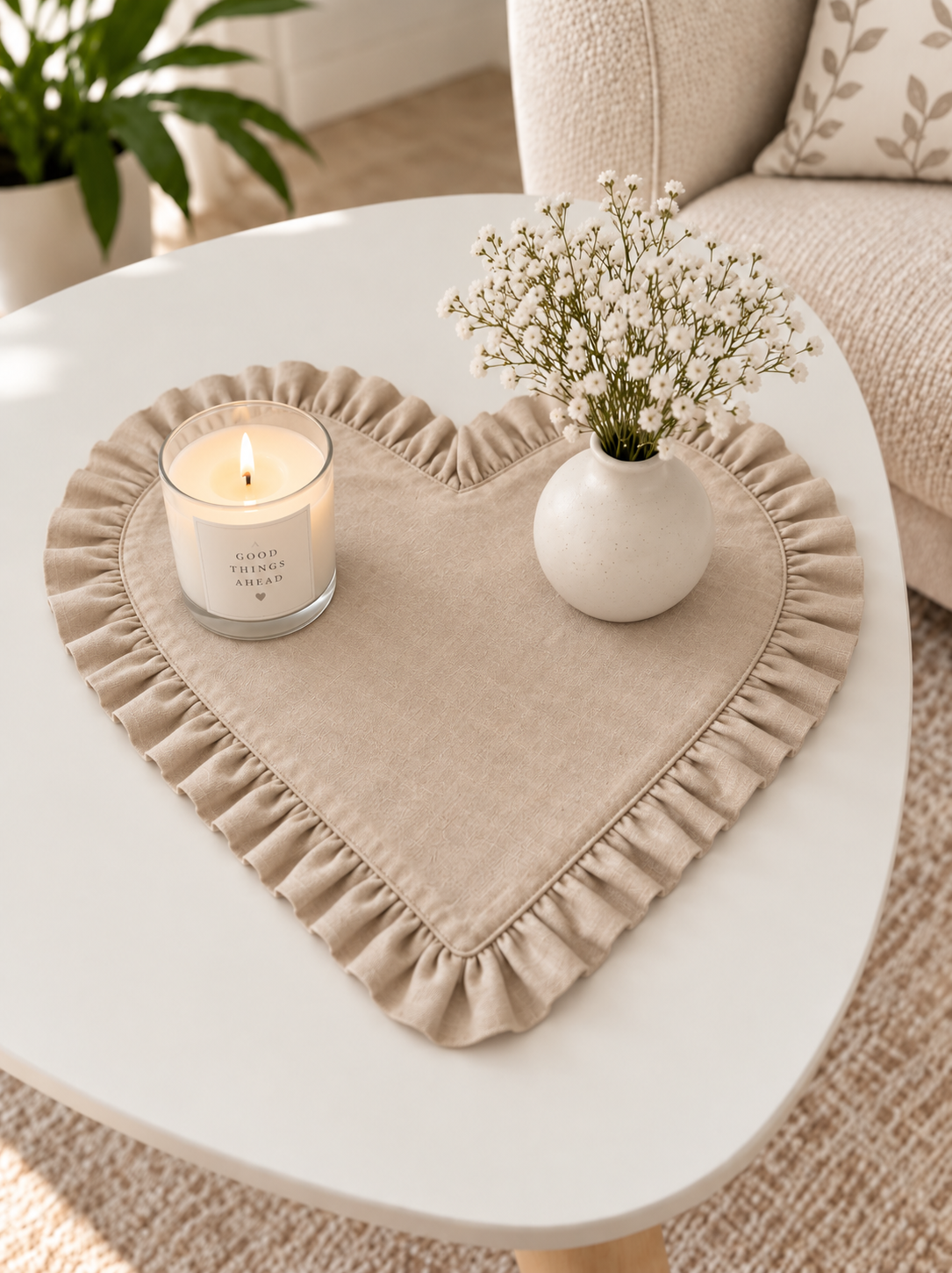 Heart Frilled Mat (Beige)