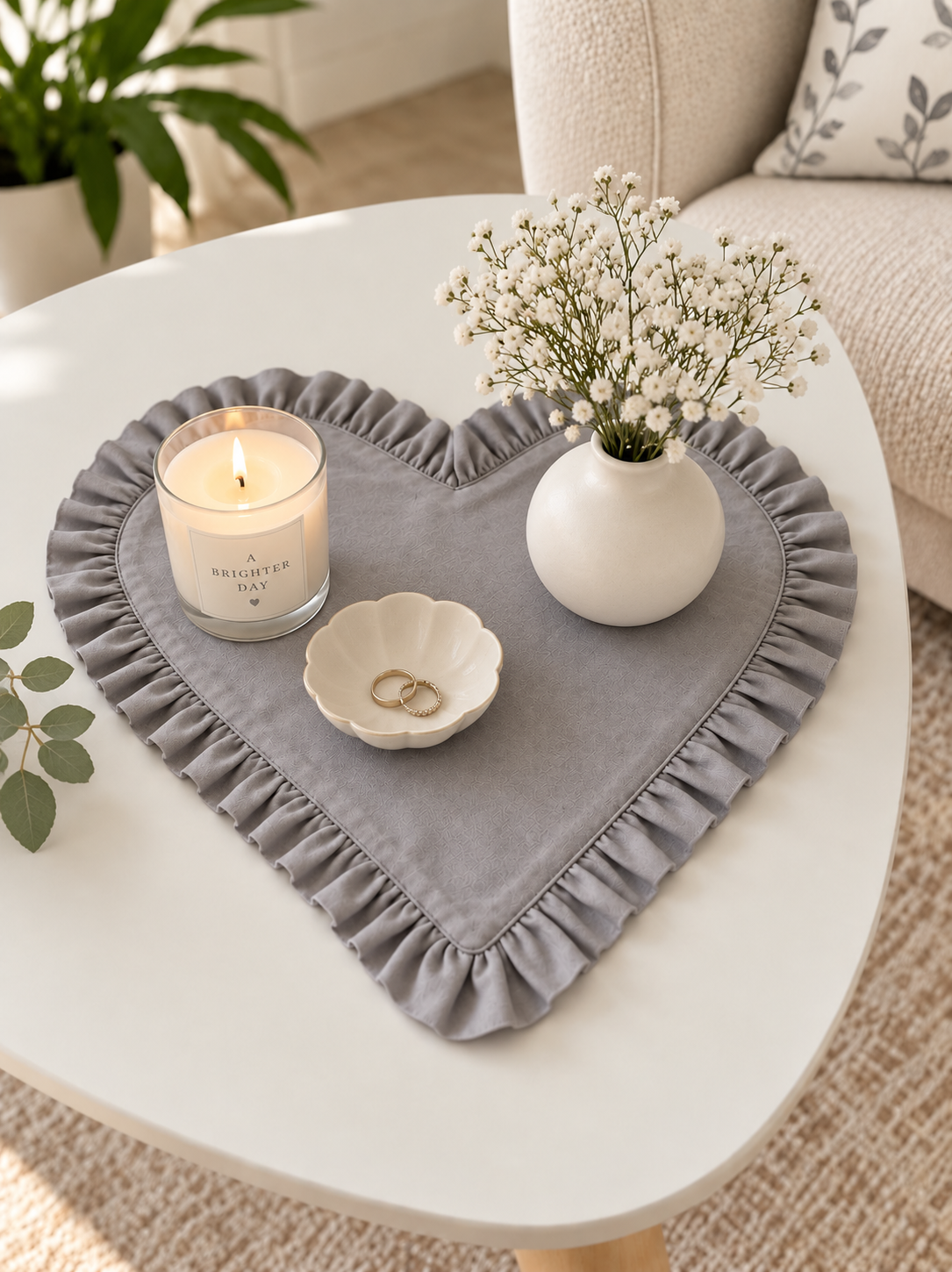 Heart Frilled Mat (Gray)