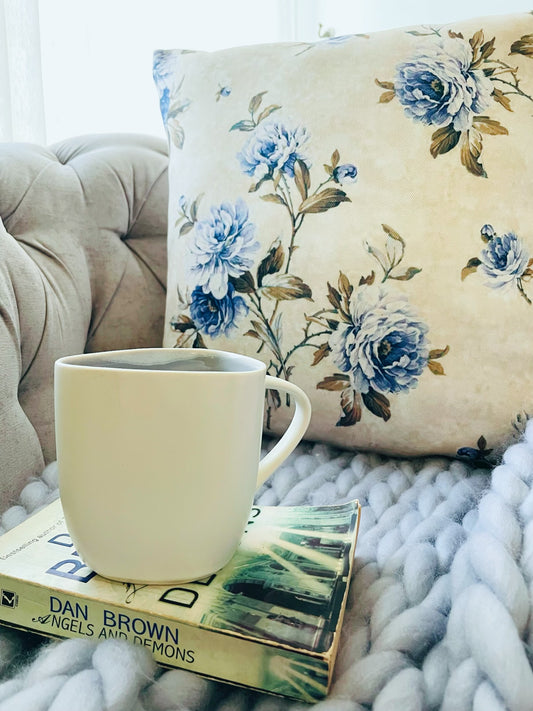 Maya_Cushion