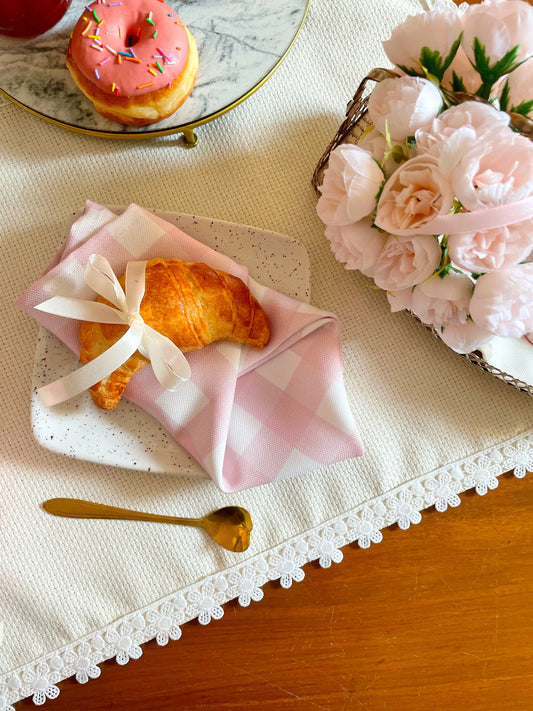 Off-white Textured Table Mat with Flower Lace