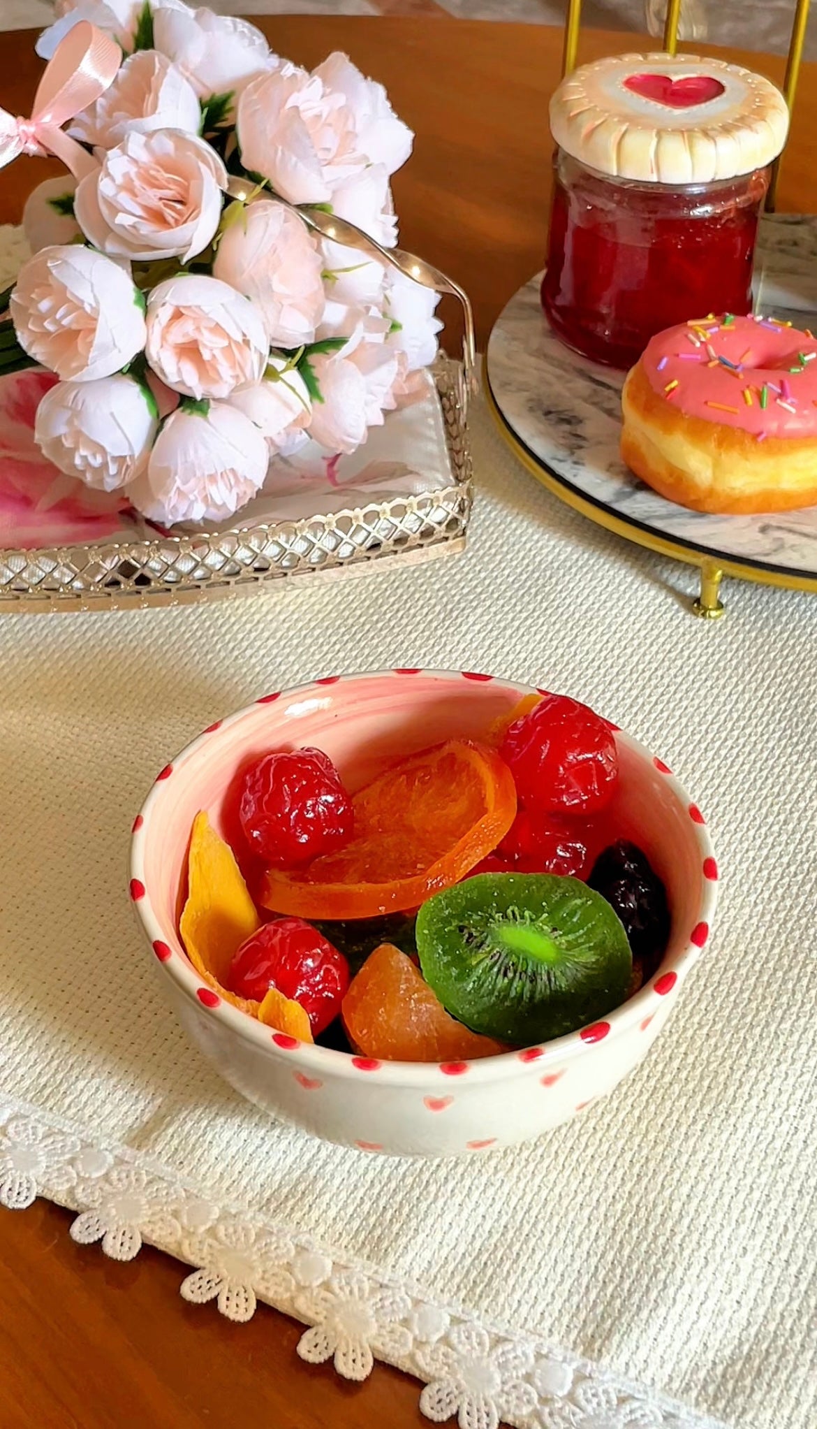 Off-white Textured Table Mat with Flower Lace