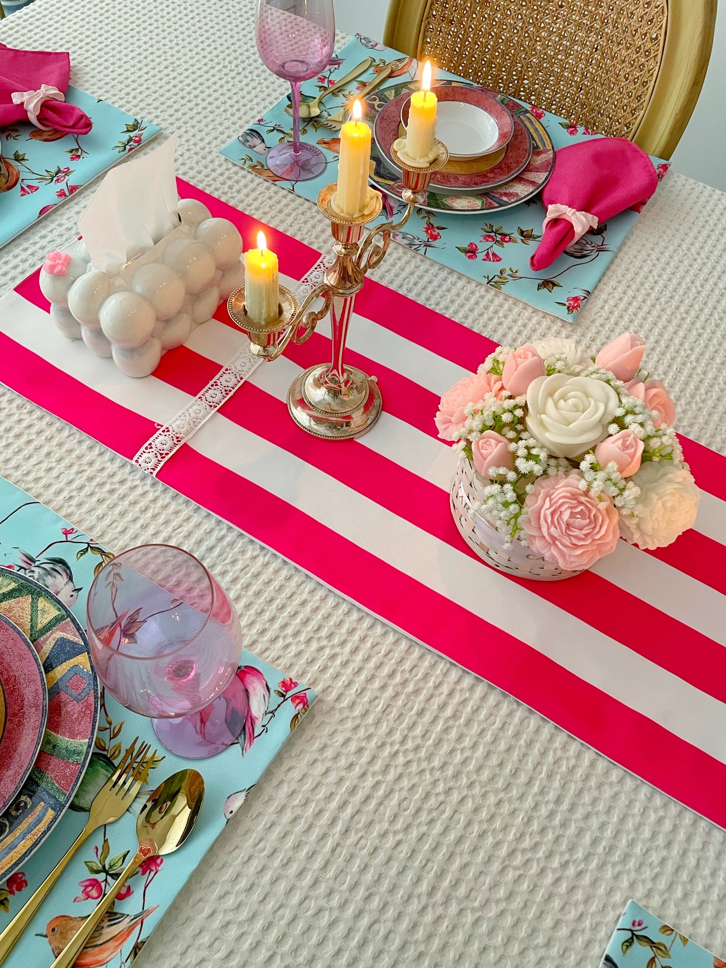 Pink Blend - Heavenly Blue Table Linen Set