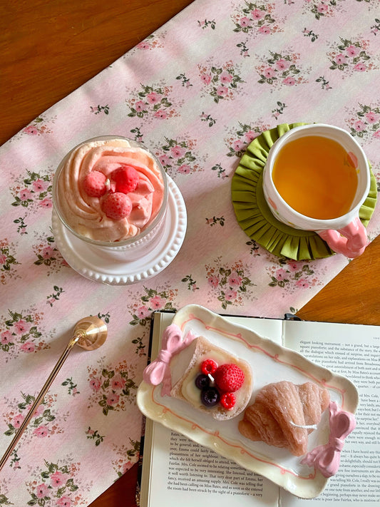Vintage Rose Table Runner