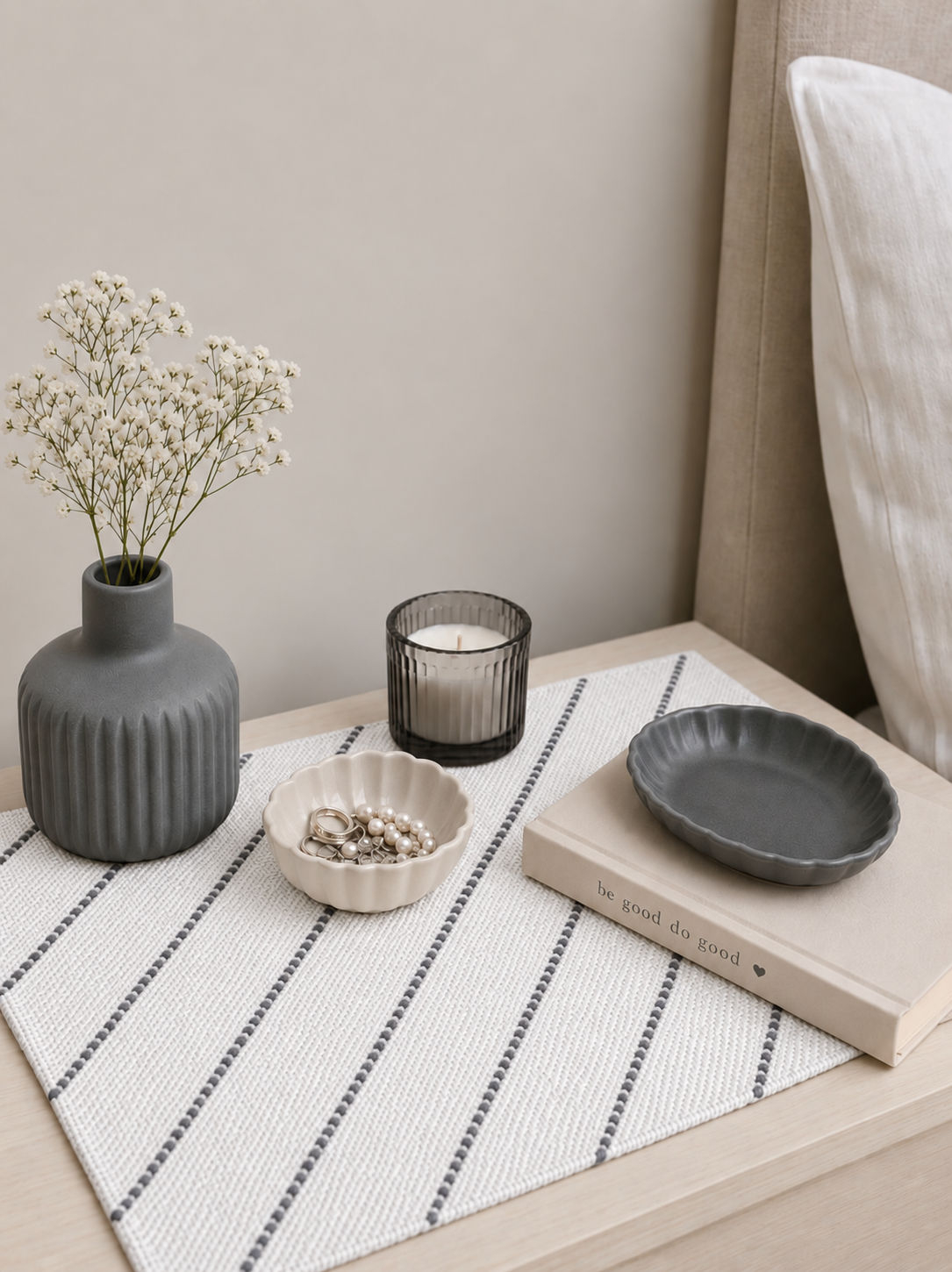 Embroidered Table Mat (White with Gray Diagonals)